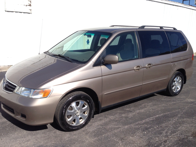 Honda Odyssey 2004 photo 3