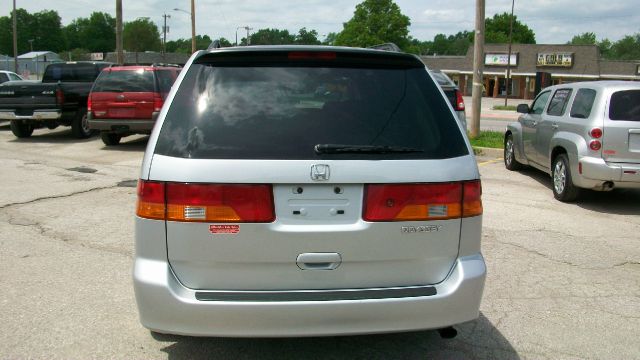 Honda Odyssey 2004 photo 25