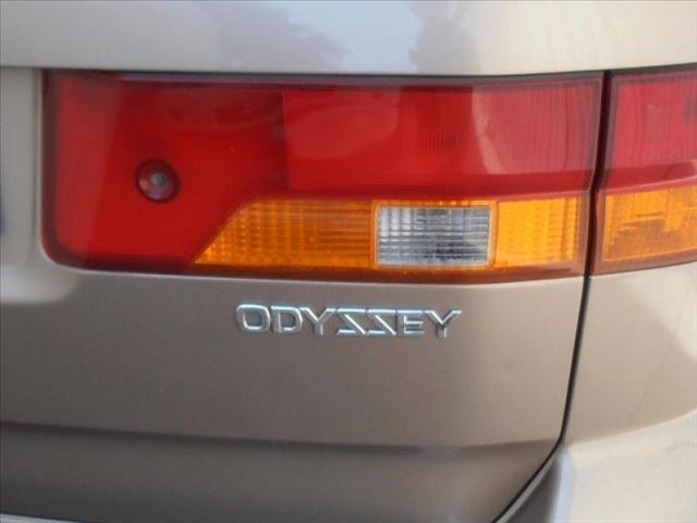 Honda Odyssey 2004 photo 3