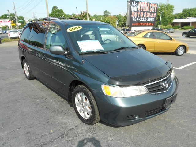 Honda Odyssey 2004 photo 3