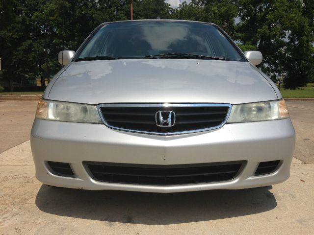 Honda Odyssey 2004 photo 1
