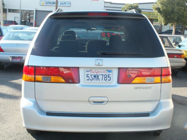 Honda Odyssey 2004 photo 4