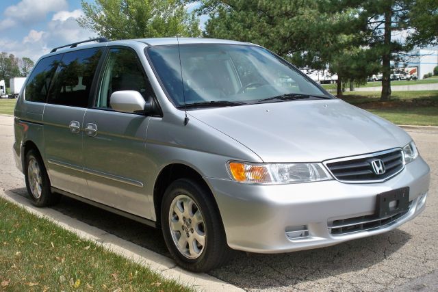 Honda Odyssey 2004 photo 3