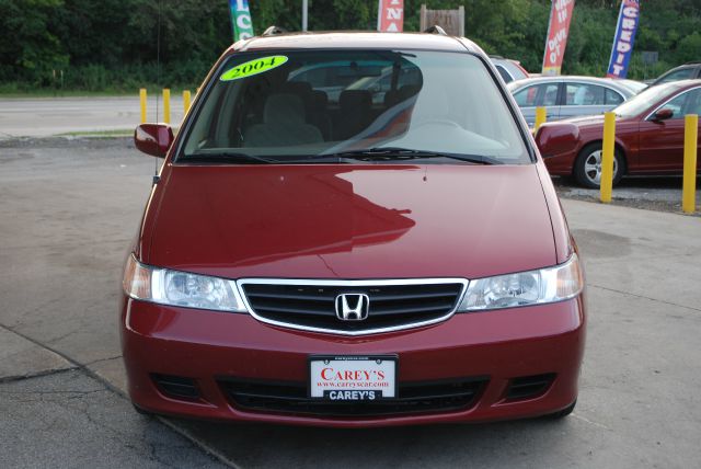 Honda Odyssey 2004 photo 2