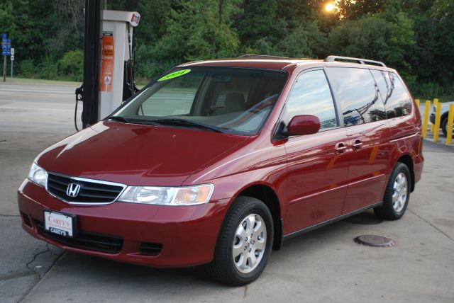 Honda Odyssey 2004 photo 3