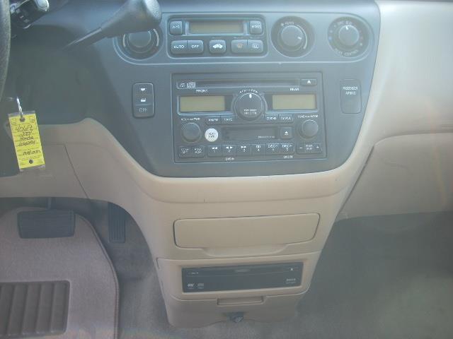 Honda Odyssey 2004 photo 4
