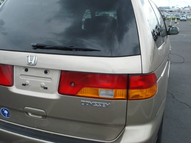 Honda Odyssey 2004 photo 14