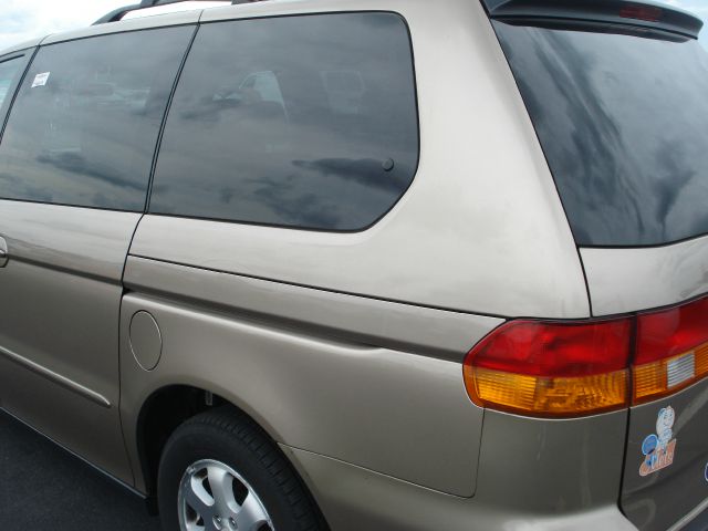 Honda Odyssey 2004 photo 4
