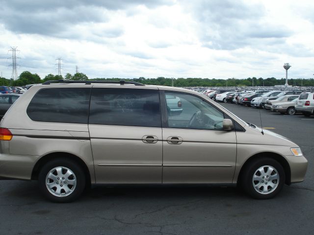 Honda Odyssey 2004 photo 9