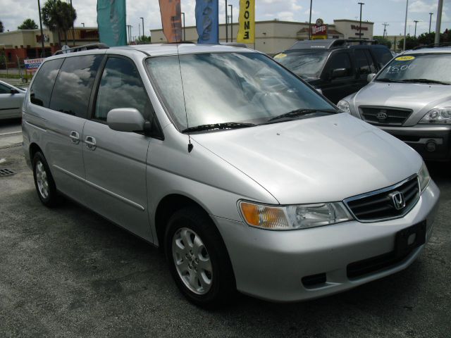 Honda Odyssey 2004 photo 4