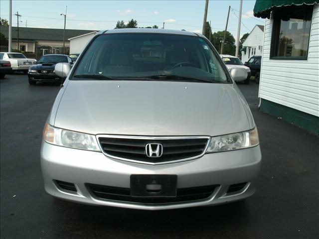 Honda Odyssey 2004 photo 2