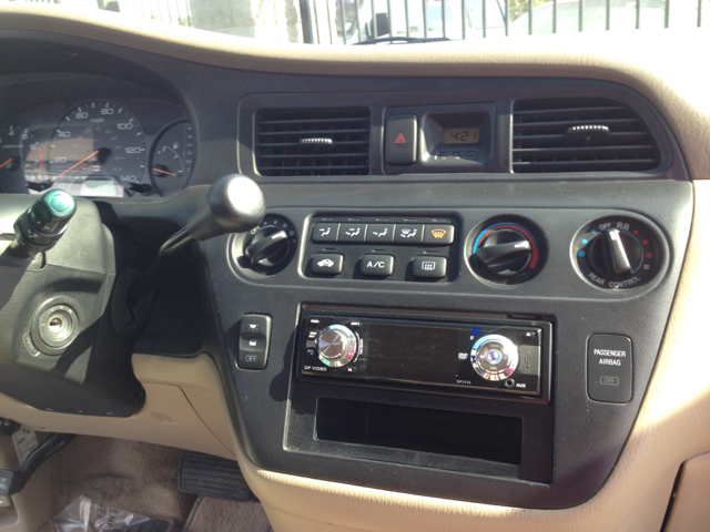 Honda Odyssey 2004 photo 1