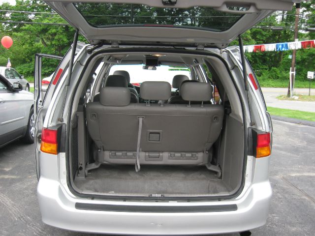 Honda Odyssey 2004 photo 10