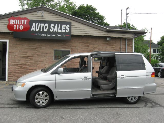 Honda Odyssey 2004 photo 3