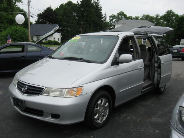 Honda Odyssey 2004 photo 7