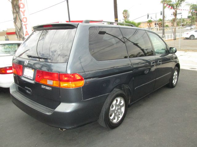 Honda Odyssey 2004 photo 2