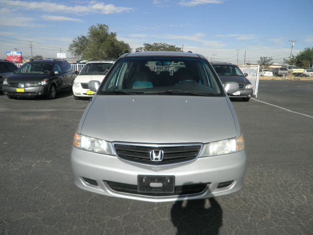 Honda Odyssey 2004 photo 1