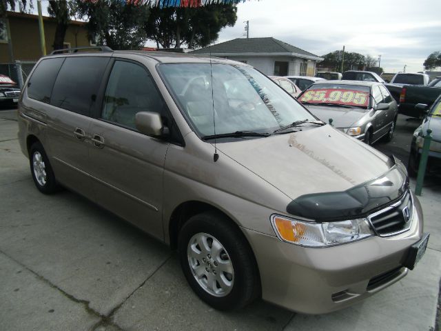 Honda Odyssey 2004 photo 1
