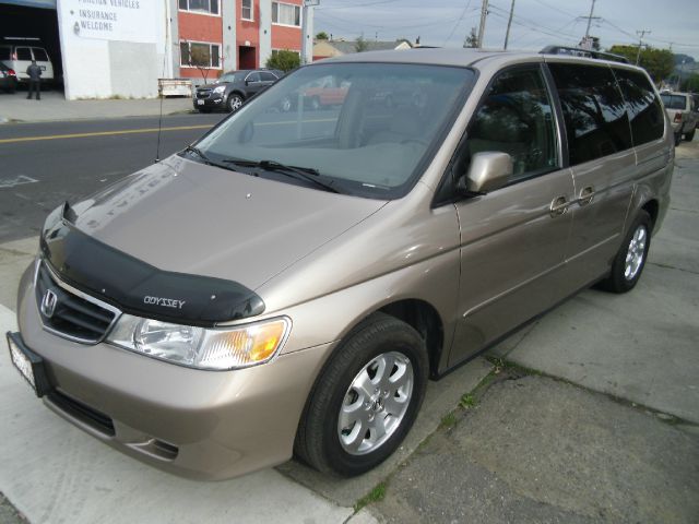 Honda Odyssey 2004 photo 3