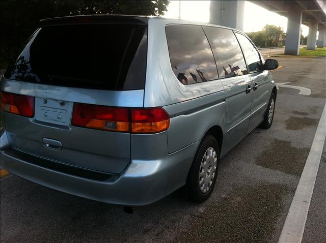 Honda Odyssey 2004 photo 3