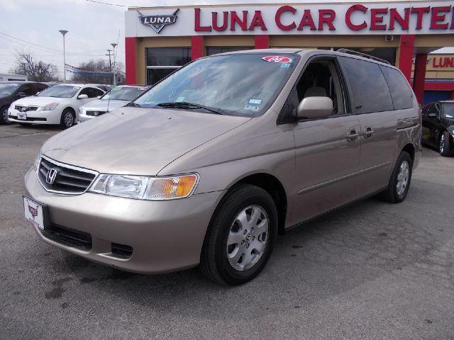 Honda Odyssey 2004 photo 1
