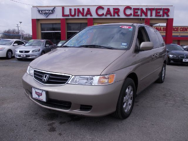 Honda Odyssey 2004 photo 2