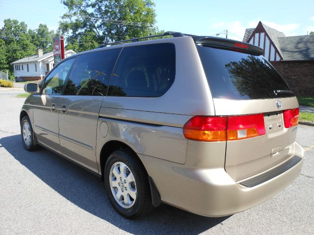 Honda Odyssey 2004 photo 1