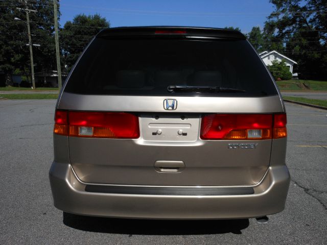 Honda Odyssey 2004 photo 4