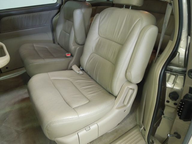 Honda Odyssey 2500hd LS 4X4 MiniVan