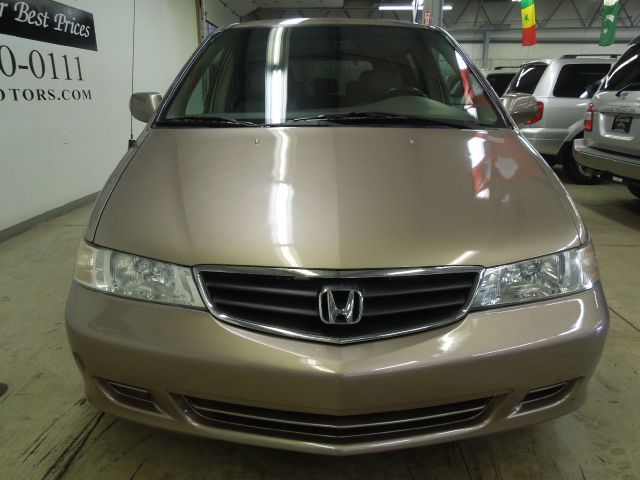 Honda Odyssey 2004 photo 1