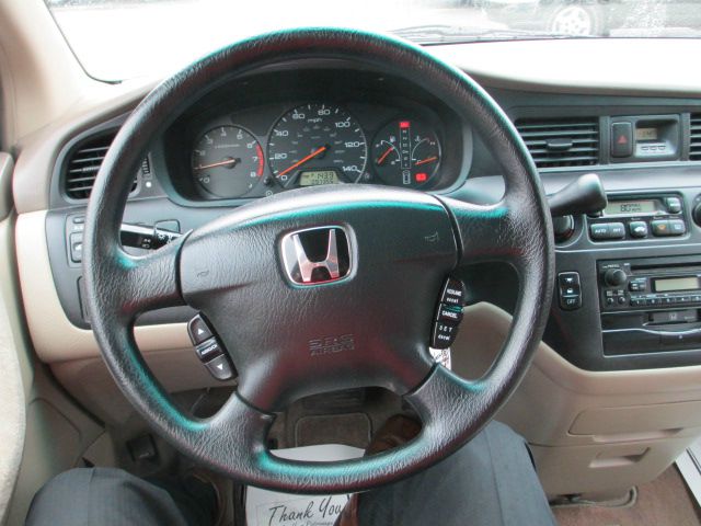 Honda Odyssey 2004 photo 6