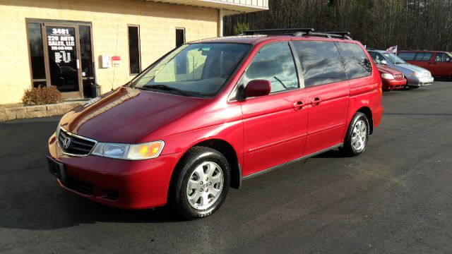 Honda Odyssey 2004 photo 2