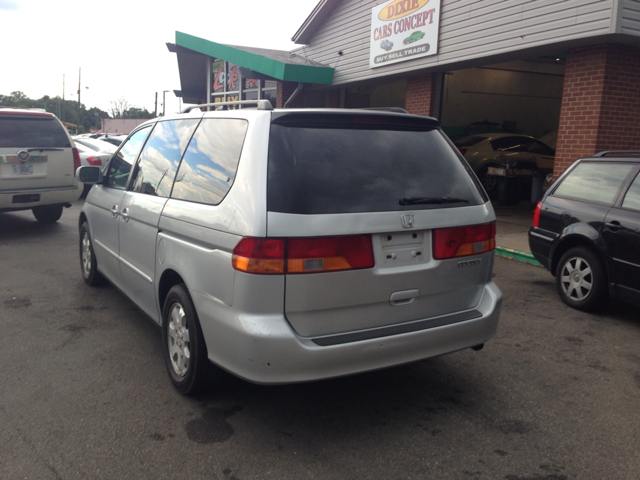 Honda Odyssey 2004 photo 2