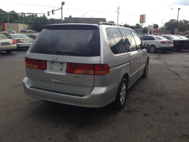 Honda Odyssey 2004 photo 4
