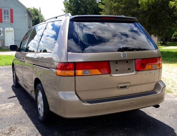 Honda Odyssey 2004 photo 1