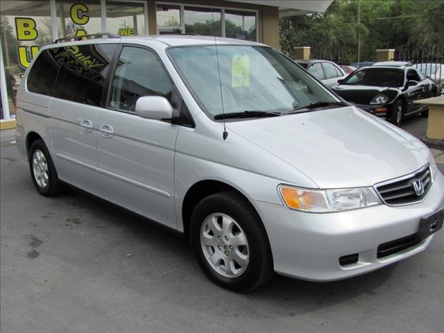 Honda Odyssey 2004 photo 3
