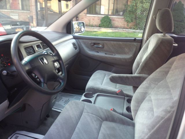 Honda Odyssey 2004 photo 4