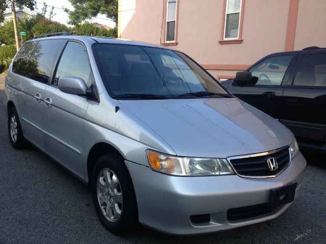 Honda Odyssey 2004 photo 5
