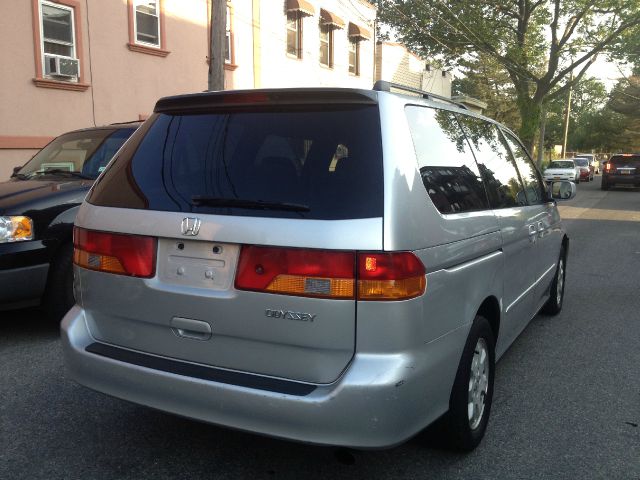 Honda Odyssey 2004 photo 7