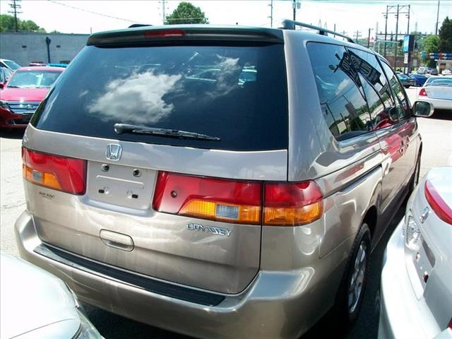 Honda Odyssey 2004 photo 3