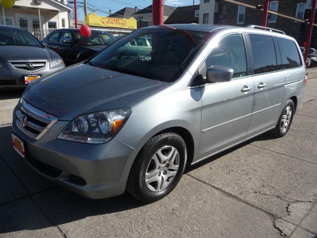 Honda Odyssey 2005 photo 3