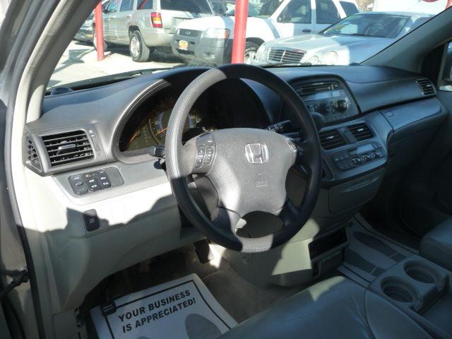 Honda Odyssey 2005 photo 4