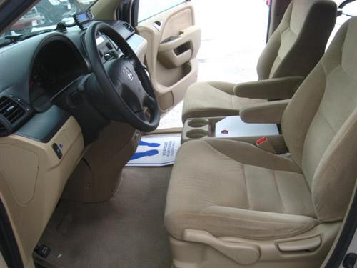 Honda Odyssey 2005 photo 2