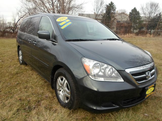 Honda Odyssey 2005 photo 2