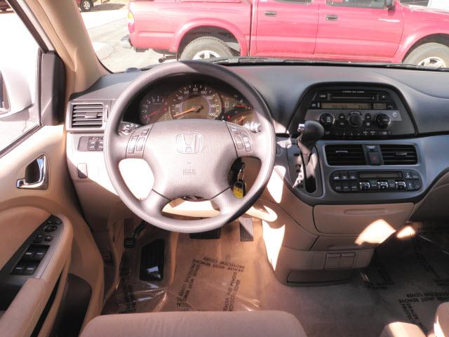 Honda Odyssey 2005 photo 5
