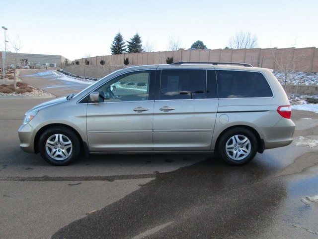 Honda Odyssey 2005 photo 2