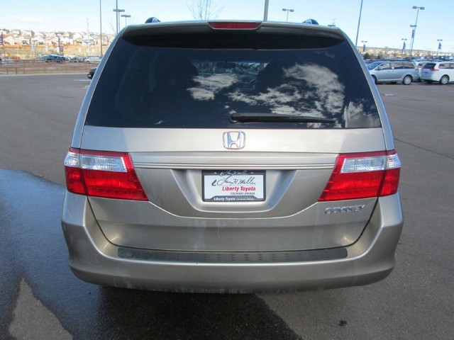 Honda Odyssey 2005 photo 3