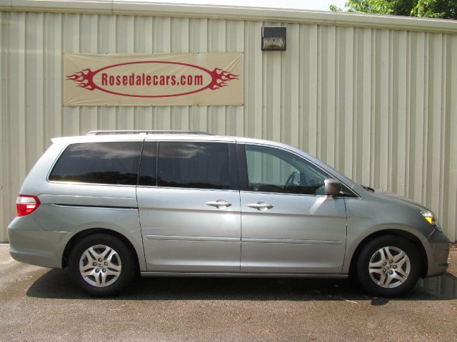 Honda Odyssey 2005 photo 3