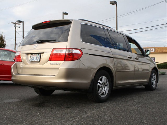 Honda Odyssey 2005 photo 4