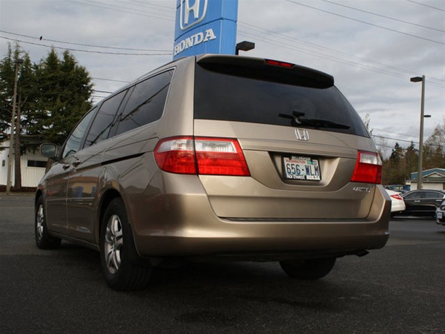 Honda Odyssey 2005 photo 5